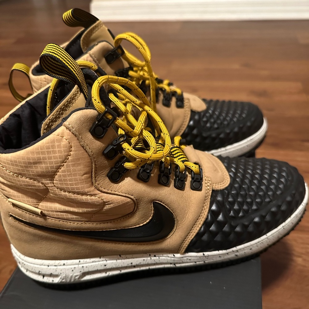 Nike Lunar Force 1